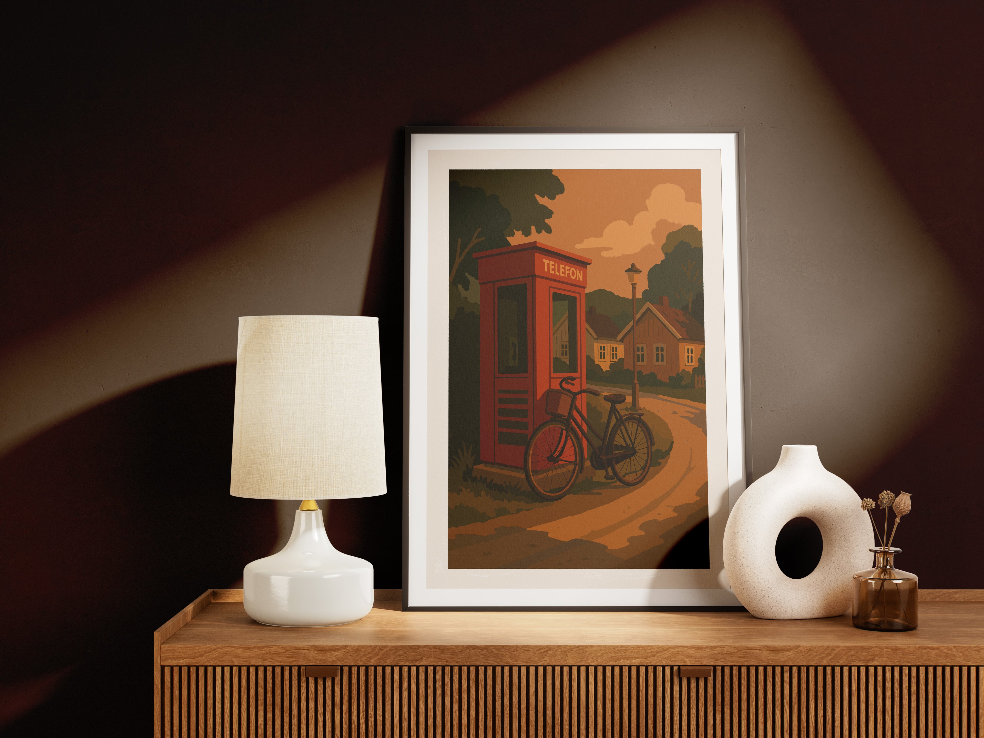 Illustrasjon av rød telefonkiosk i retro skandinavisk stil – kunstplakat